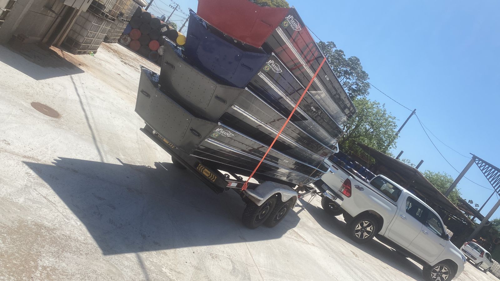Barco de pesca reforçado